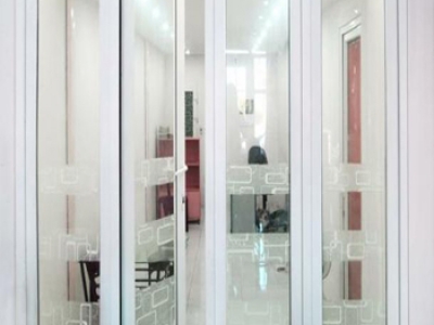 Thi công cửa nhựa lõi thép